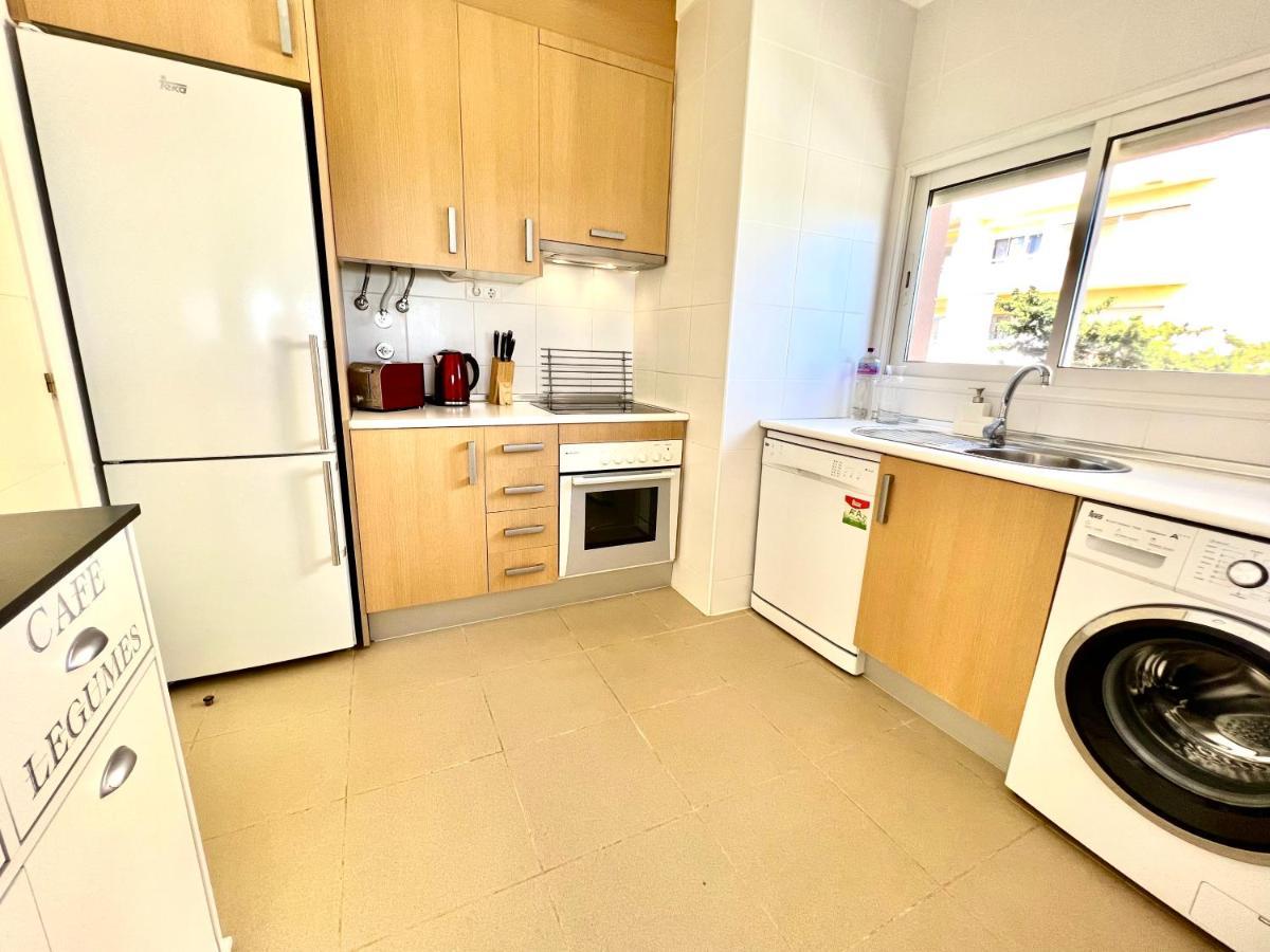 Beachfront Seaview Litoralmar Apt, Fast Wifi, Airco, Pool, Private Parking Portimao Exterior photo