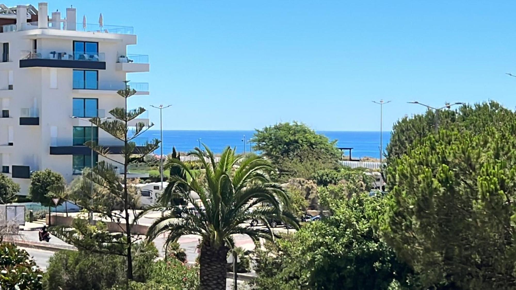 Beachfront Seaview Litoralmar Apt, Fast Wifi, Airco, Pool, Private Parking Portimao Exterior photo